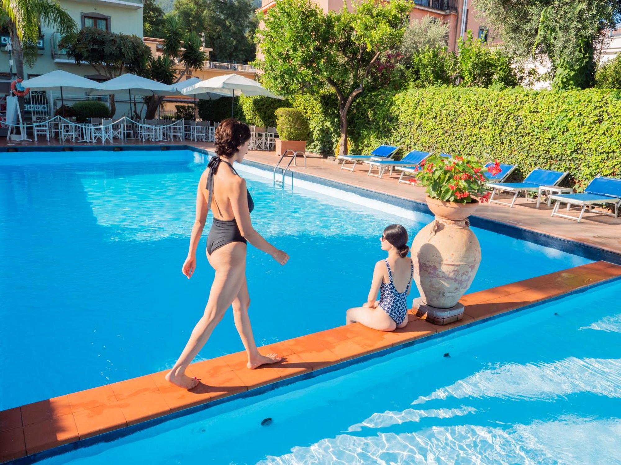 Hotel Central Wellness Sorrento Luaran gambar