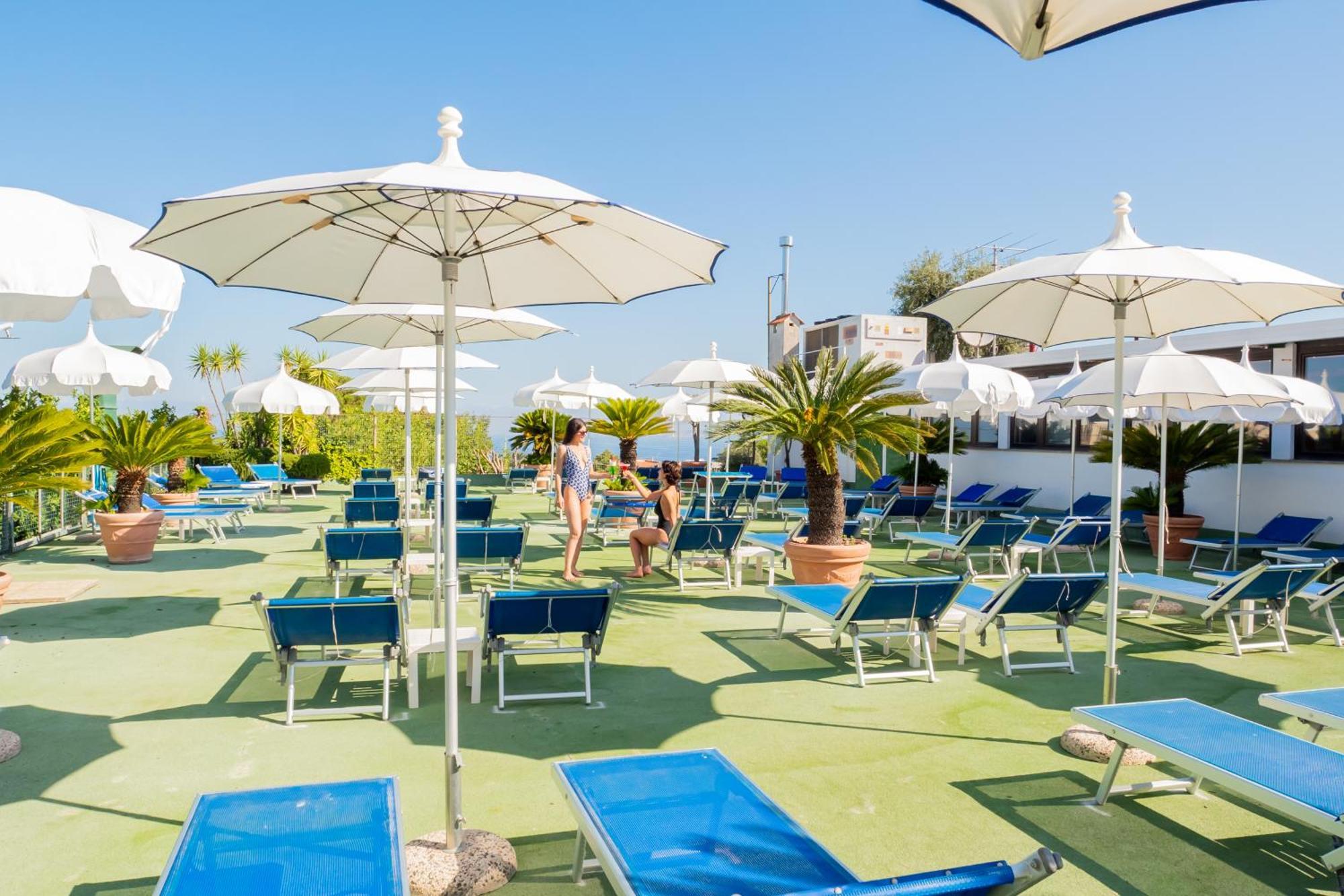 Hotel Central Wellness Sorrento Luaran gambar