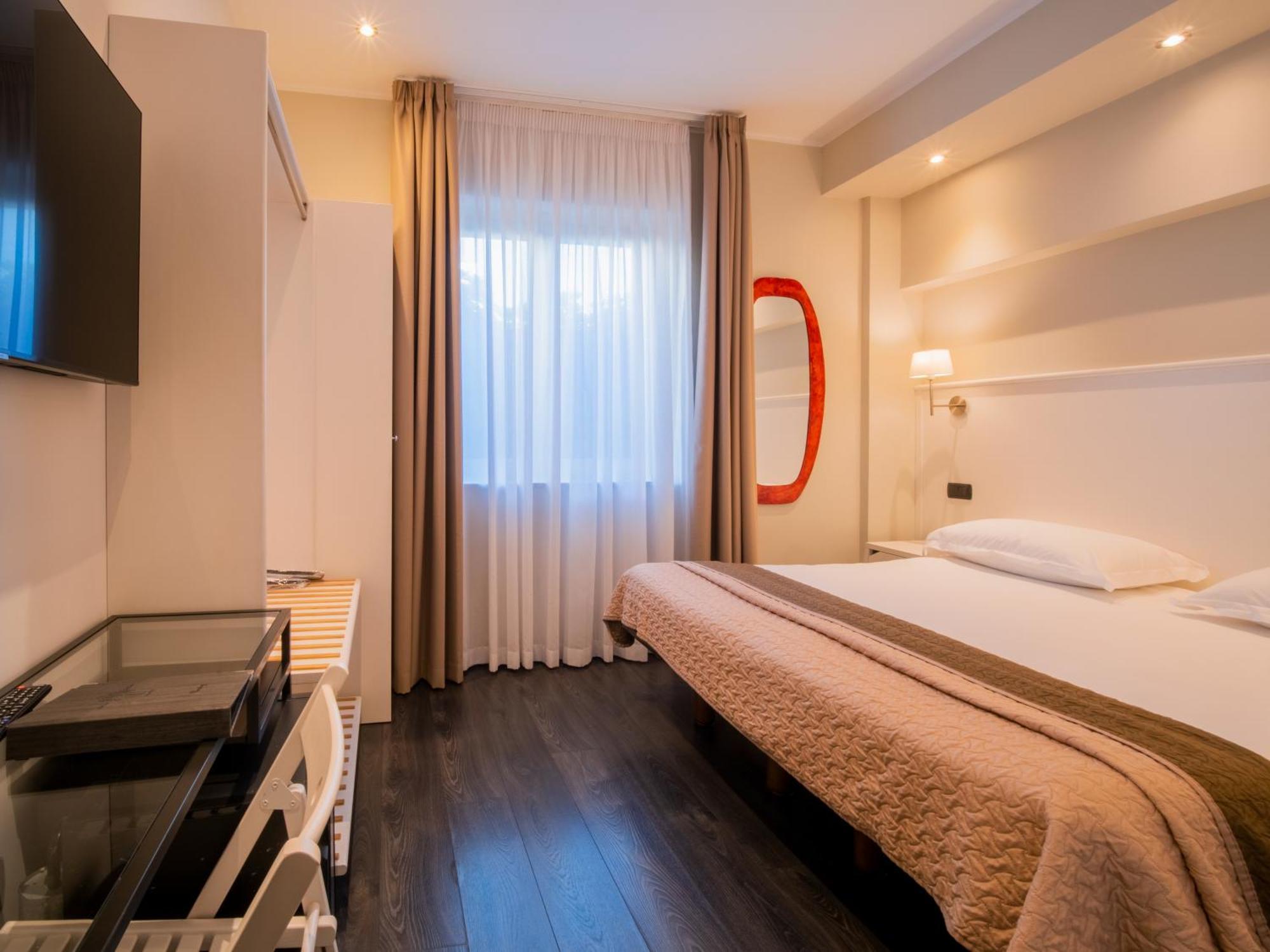 Hotel Central Wellness Sorrento Luaran gambar