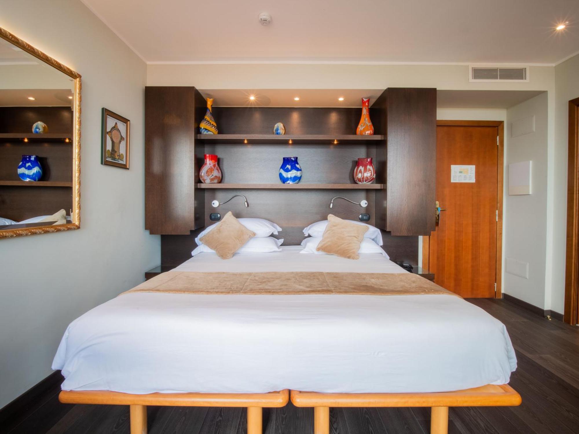 Hotel Central Wellness Sorrento Luaran gambar