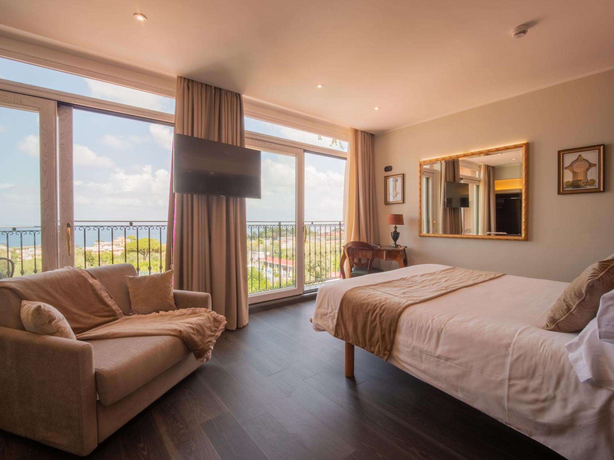 Hotel Central Wellness Sorrento Luaran gambar