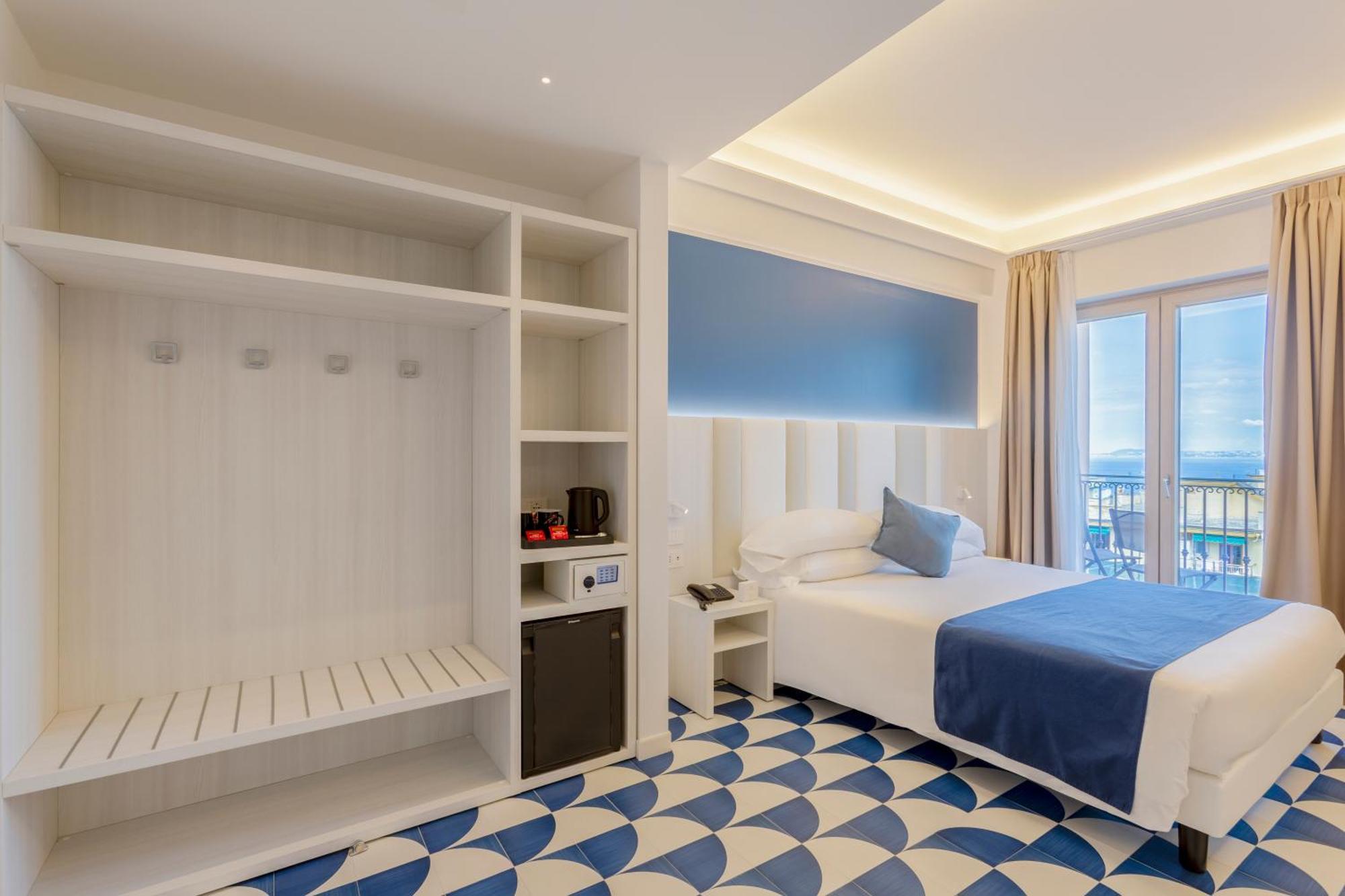Hotel Central Wellness Sorrento Luaran gambar