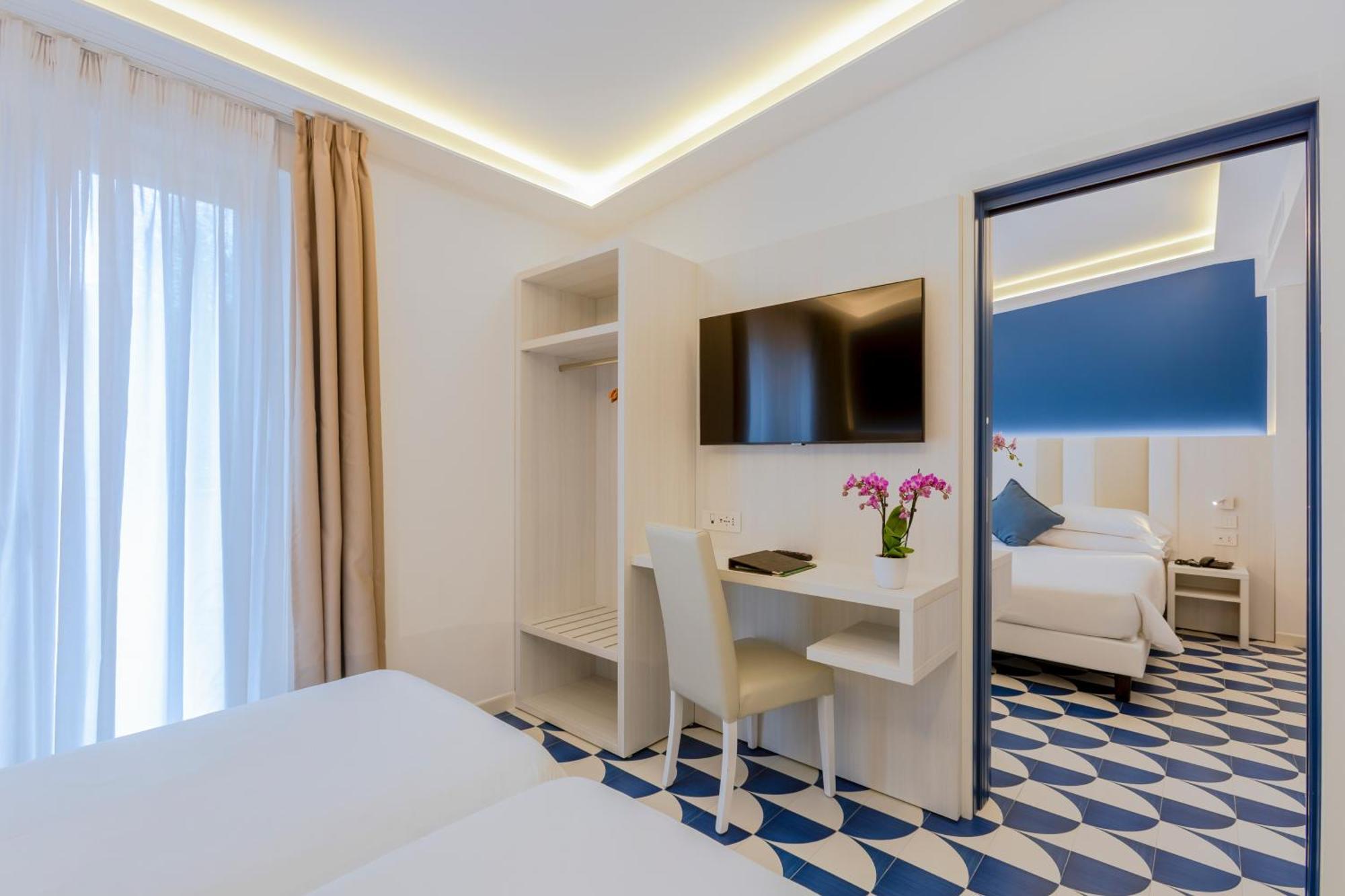 Hotel Central Wellness Sorrento Luaran gambar