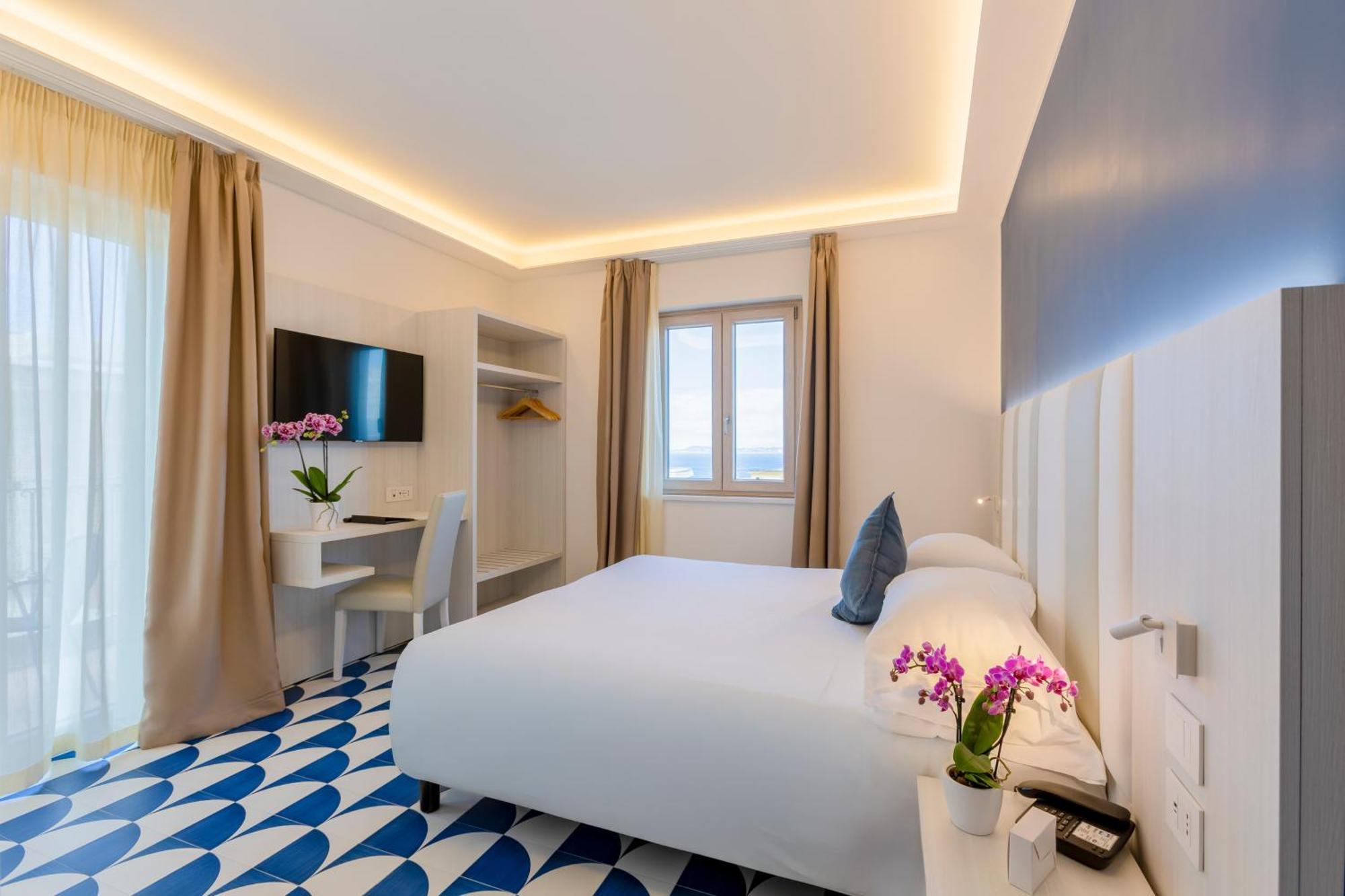 Hotel Central Wellness Sorrento Luaran gambar
