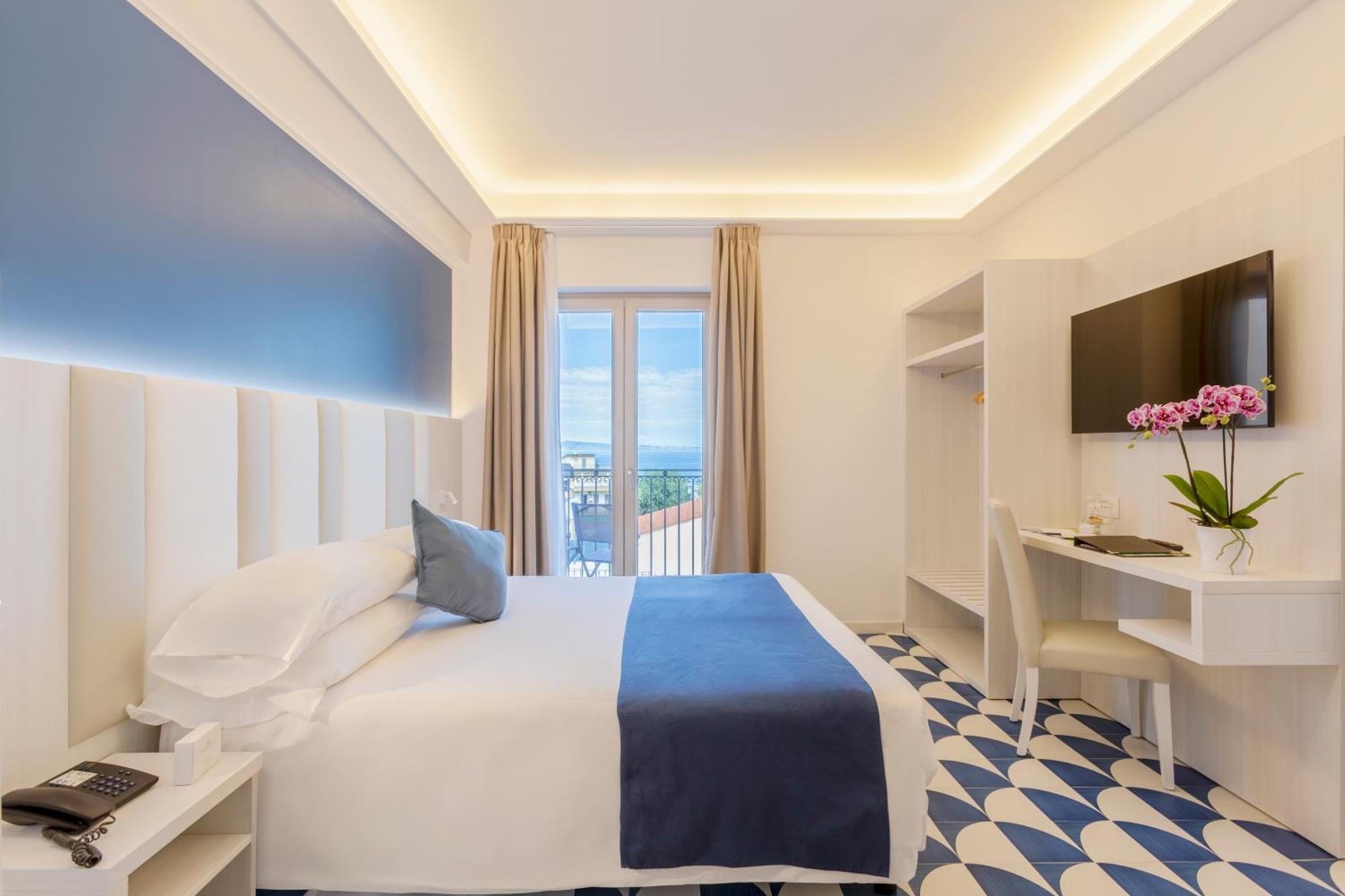 Hotel Central Wellness Sorrento Luaran gambar