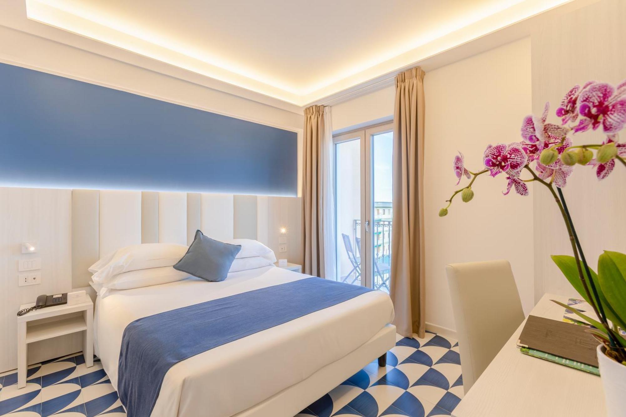 Hotel Central Wellness Sorrento Luaran gambar